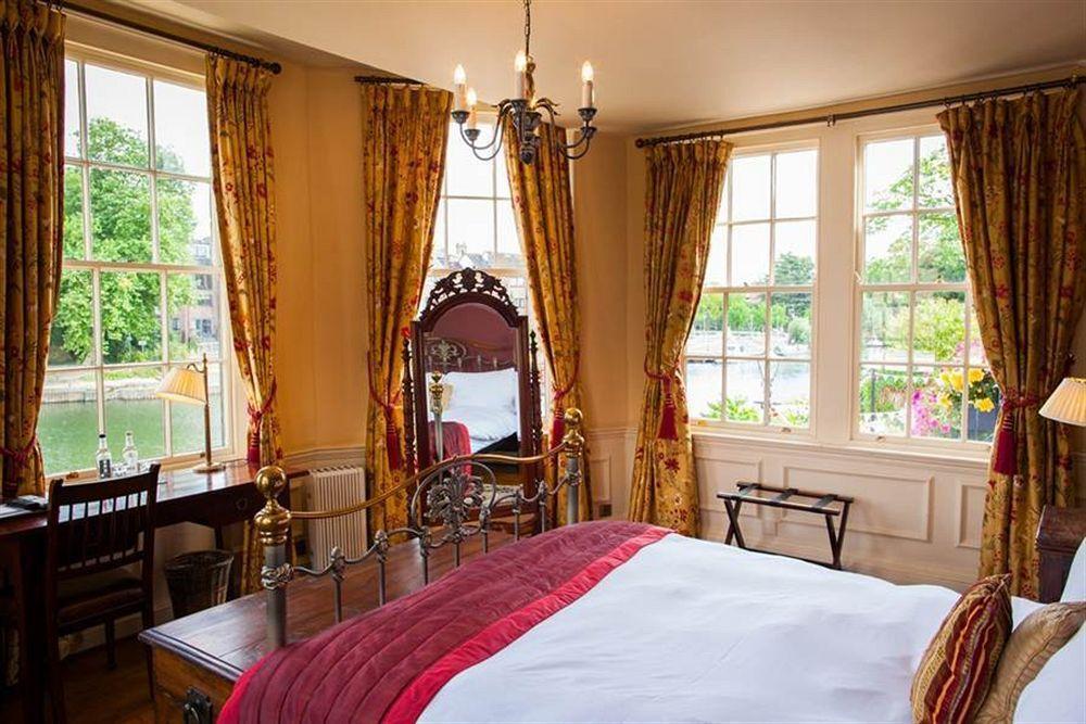 The Swan Hotel Staines-upon-Thames Ngoại thất bức ảnh