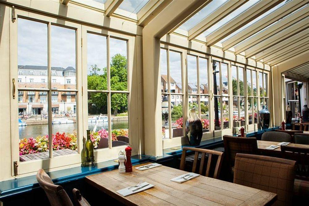 The Swan Hotel Staines-upon-Thames Ngoại thất bức ảnh