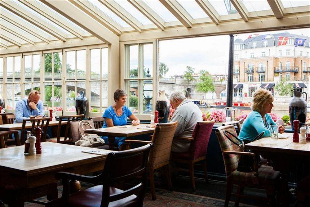 The Swan Hotel Staines-upon-Thames Ngoại thất bức ảnh