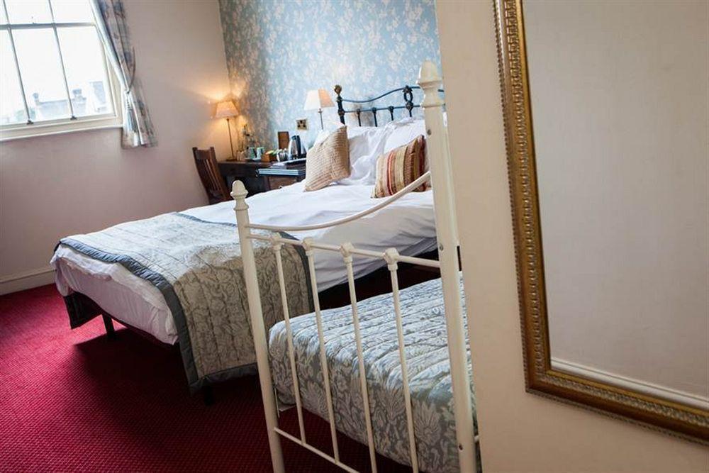 The Swan Hotel Staines-upon-Thames Ngoại thất bức ảnh